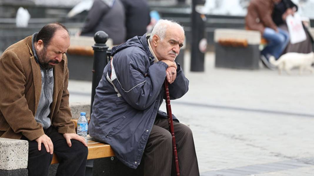 Bayramdan sonra o emeklilere maaş yatmayacak: 50 bin emeklinin maaşı kesildi 8